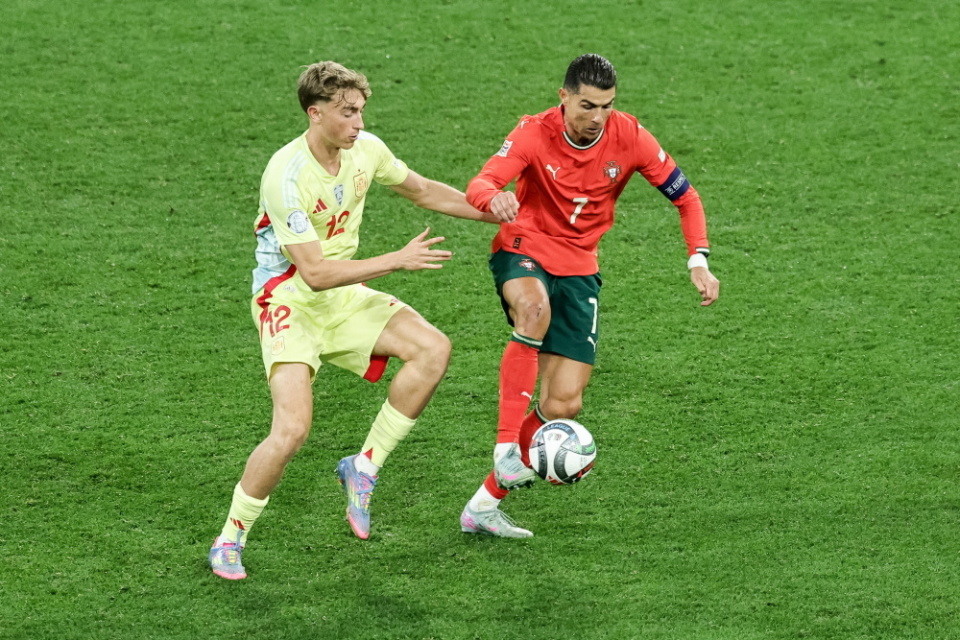 更是关于情 更是关于情