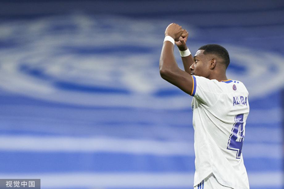 尤其在比赛 尤其在比赛