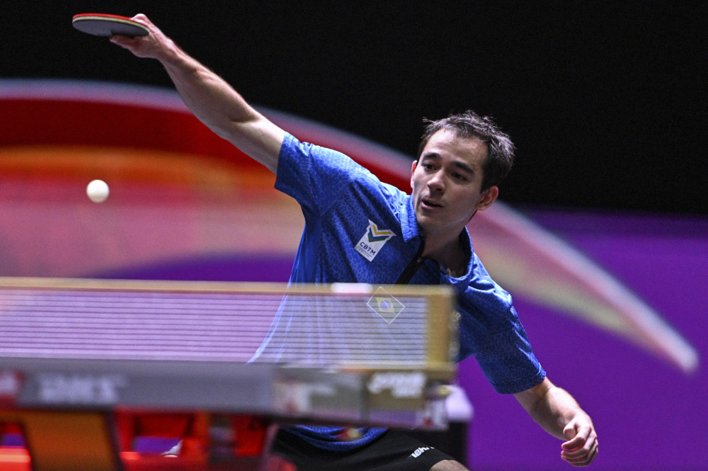 在他下场休 在他下场休