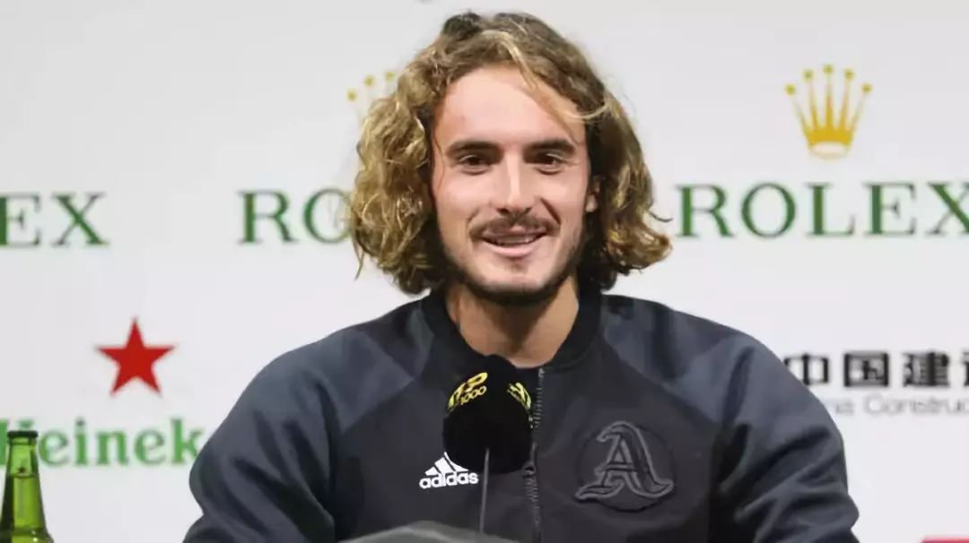 赢得荣誉的 赢得荣誉的